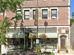731-33 Elm St #301, Winnetka, IL 60093