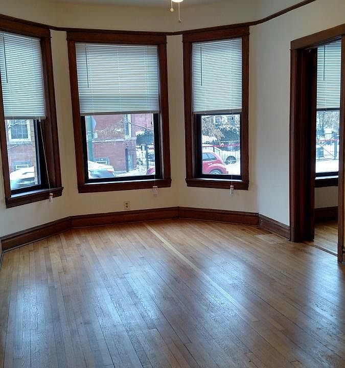 Bayed front living room