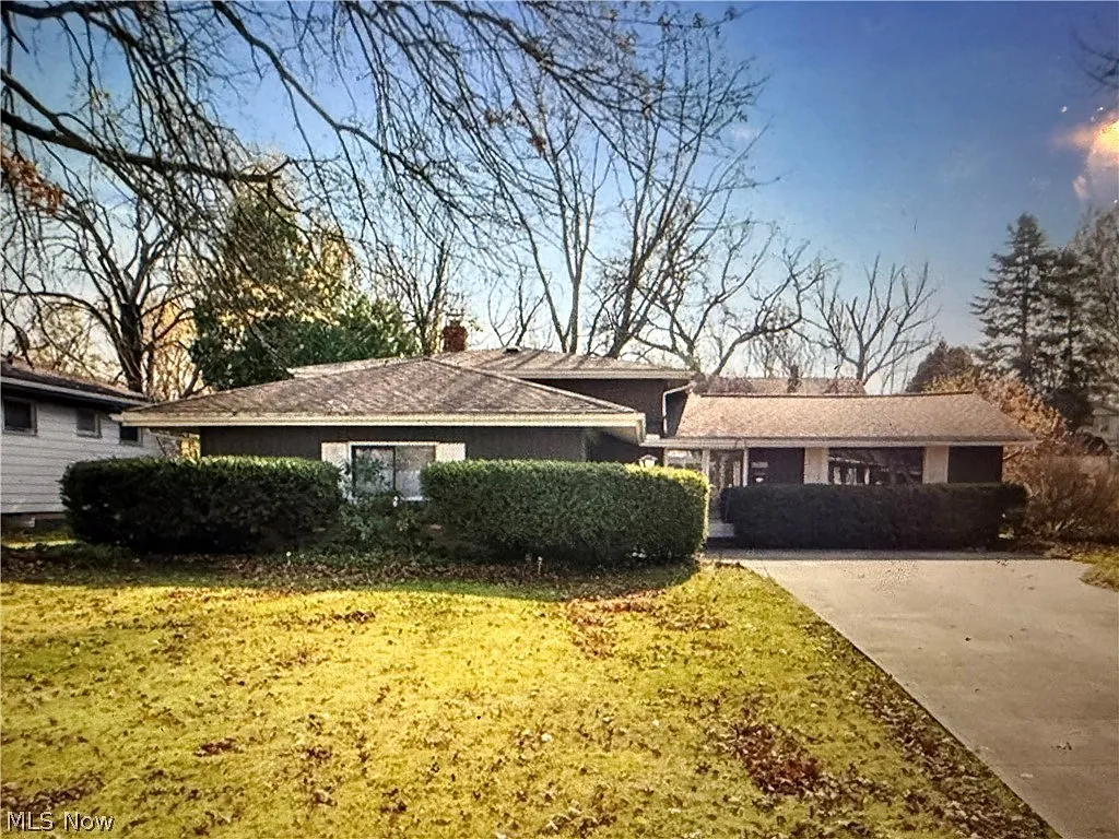 2050 Aldersgate Dr photo 1