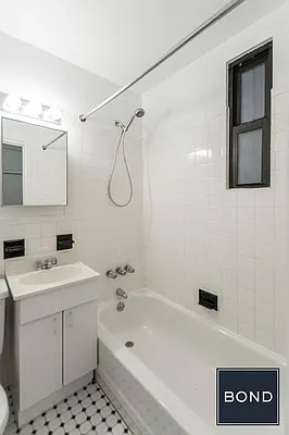 Rented by Bond New York | media 12