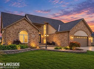 53572 Villa Rosa Dr, Macomb, MI 48042