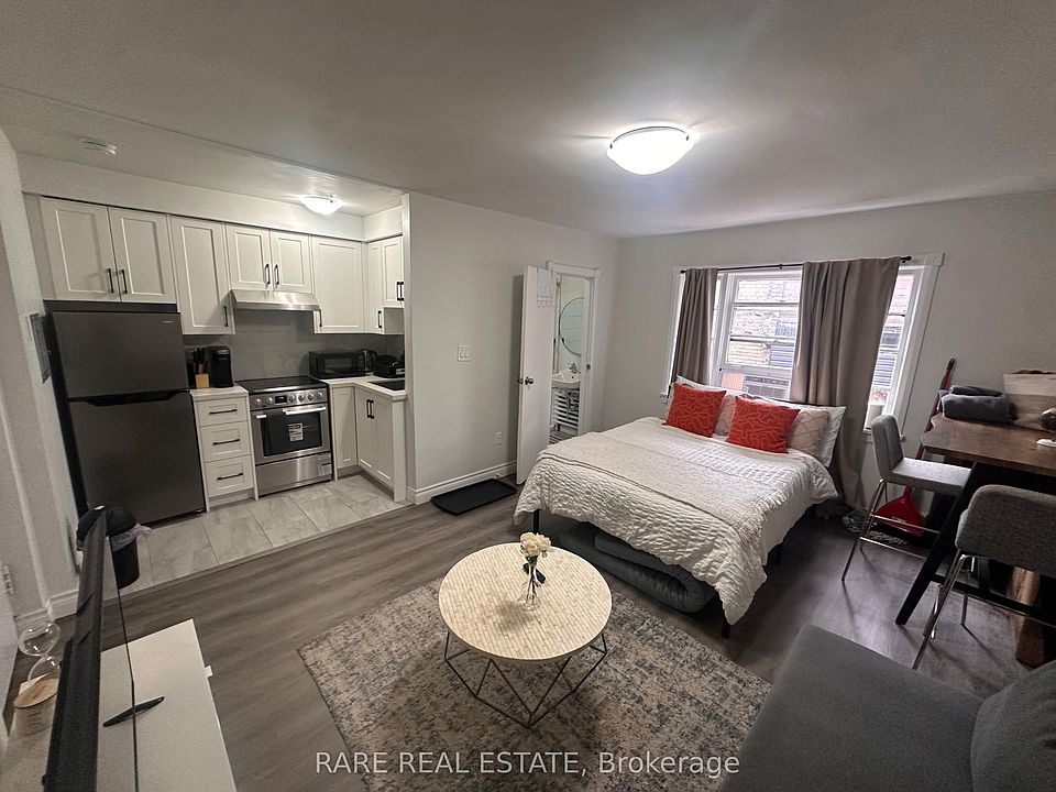 1st image of 130 Macpherson Ave #14