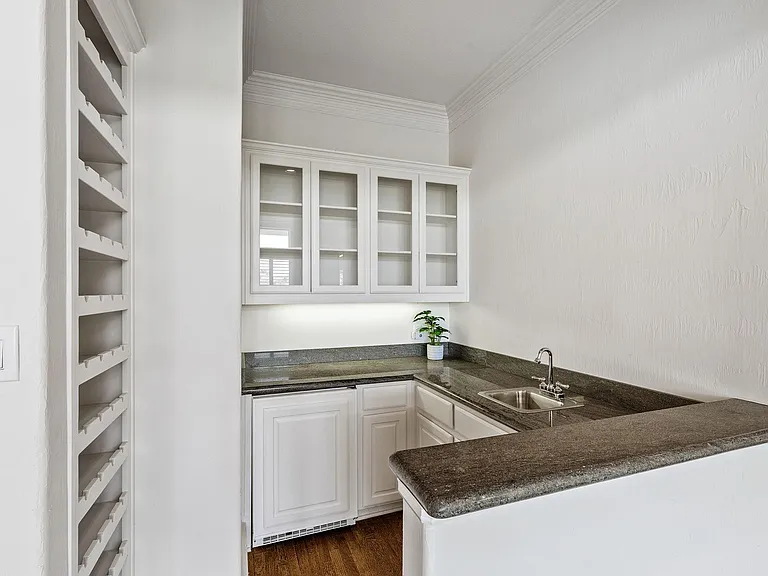 5113 Malvern Dr — Photo 12