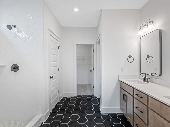 5th image of 8644 Windsor Hill Blvd