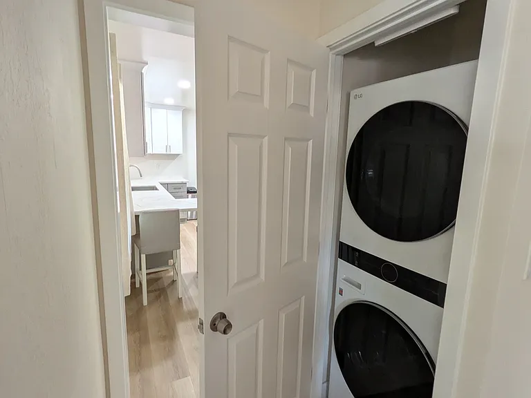 221 Rodonovan Dr — Photo 9