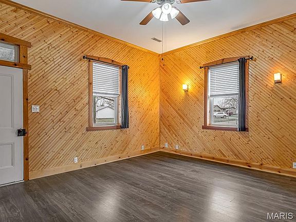 2nd image of 92 S Centennial Rd