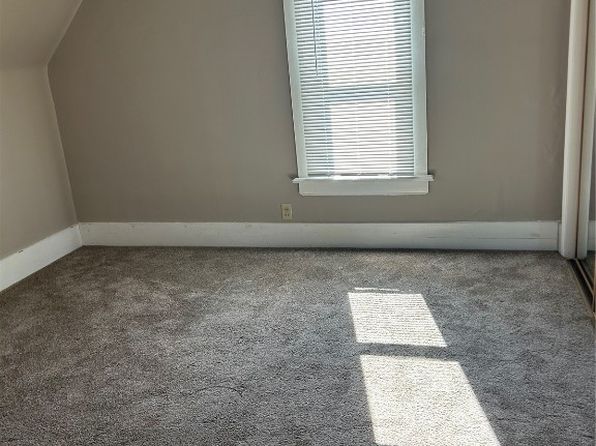 cedar-rapids-iowa-124302872 picture