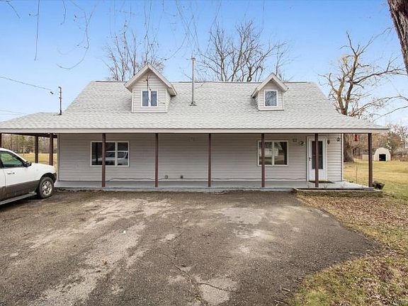 2nd image of 2421 Howe Rd