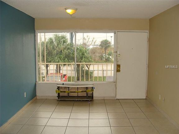 3rd image of 1851 W Landstreet Rd APT A2210