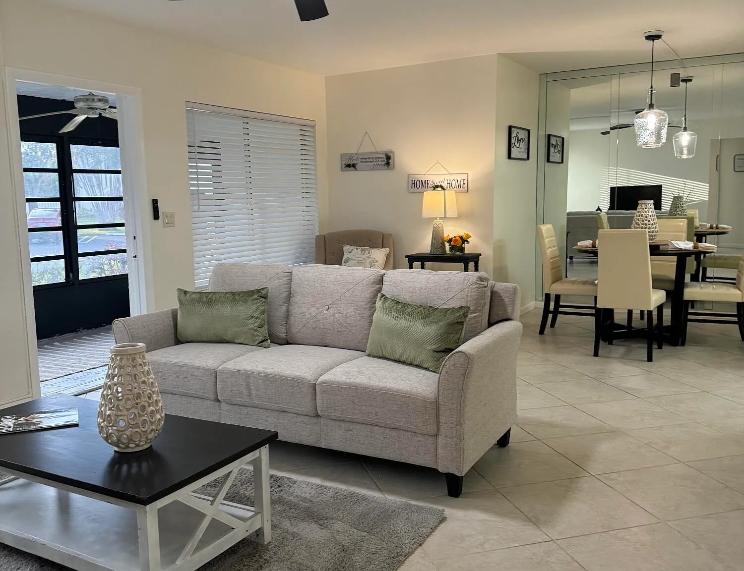 2 bed, 1.5 bath, 920 sqft, $2,100 — Photo 4