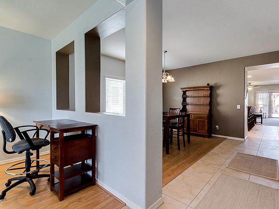 5th image of 3527 N Balboa Dr