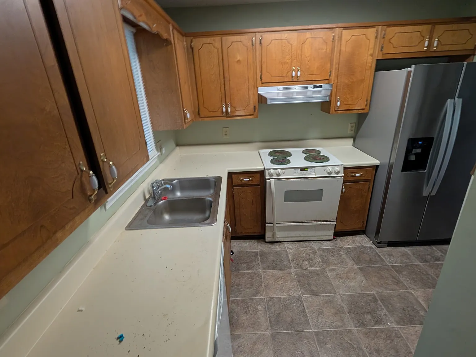 3 bed, 2099 sqft, $2,250 — Photo 3