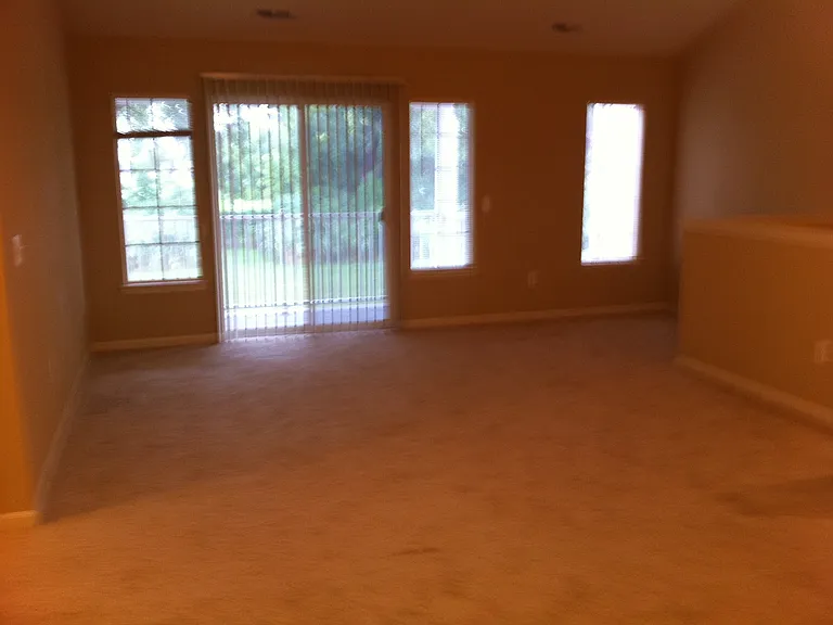 3317 Reeves Dr — Photo 6