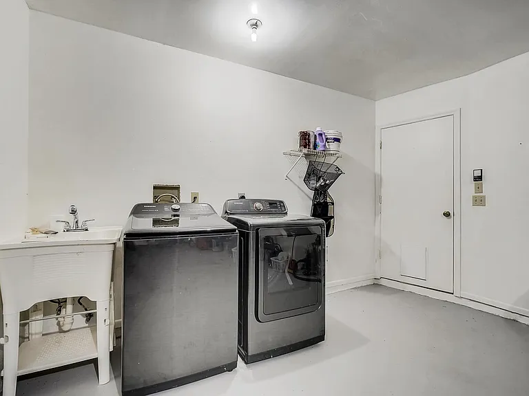 2029 Wood Hollow Ln — Photo 22