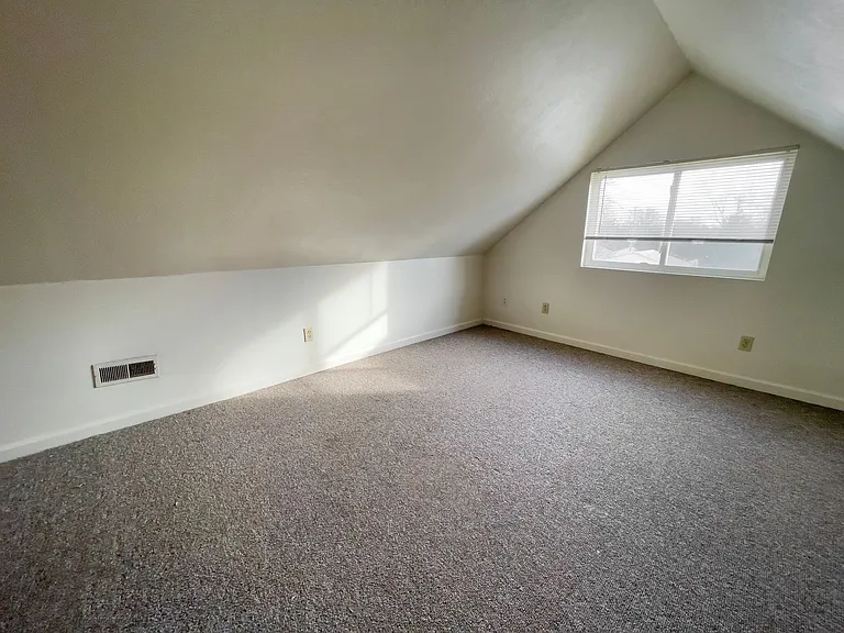 Coming Soon: 9011 W Jackson St! 3 Bedroom 1 Bath! Pet Friendly! Yorktown School District — Photo 15