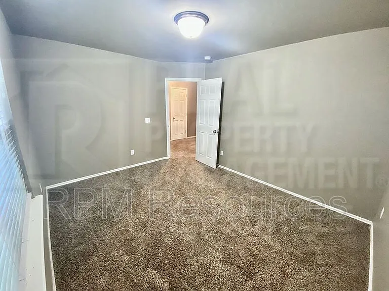 2932 Cider Mill Ln — Photo 5