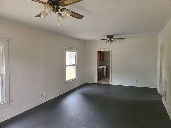 3rd image of 209 W Vine Ave