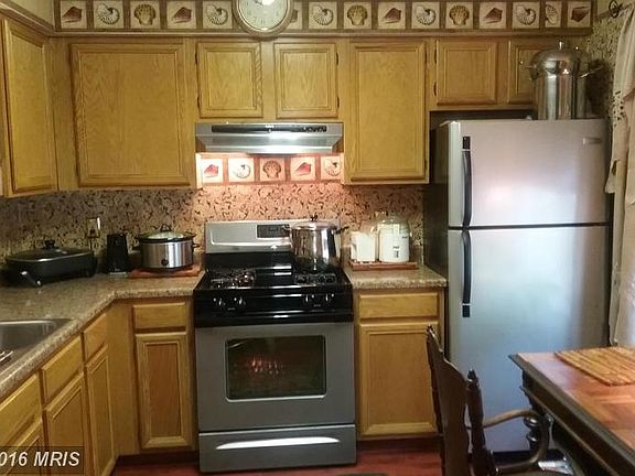 3rd image of 7220 Mahogany Dr #5