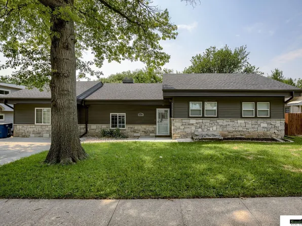 3921 S 19th St, Lincoln, NE 68502