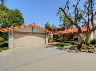 702 Via Zapata, Riverside, CA 92507
