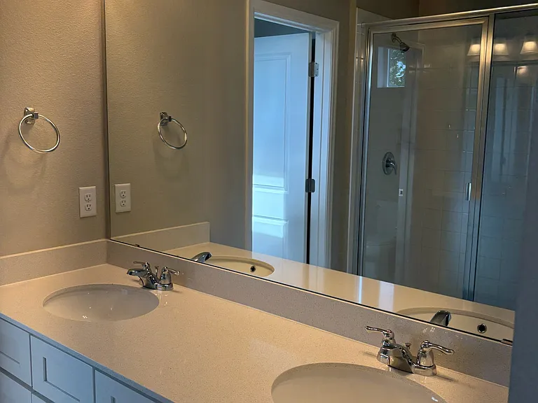 1913 S Poplar Ct — Photo 8
