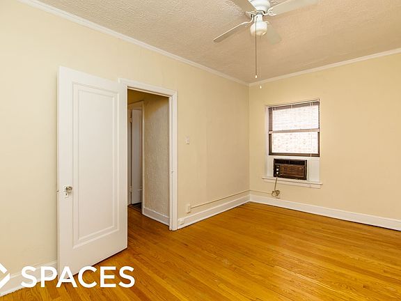 4th image of 536 W Arlington Pl #Unt218