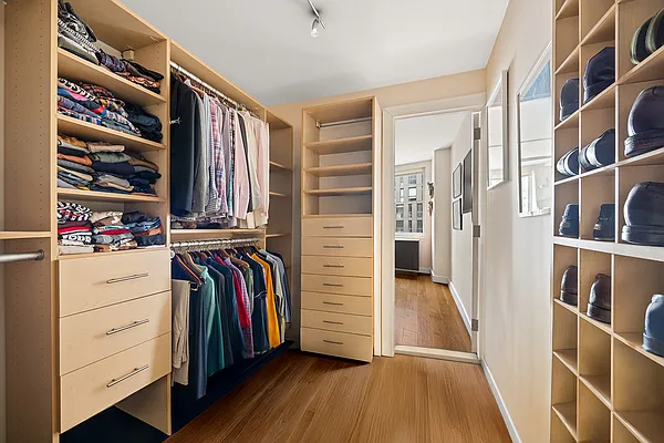 Sold by Compass | media 6