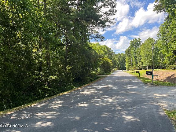5th image of 77 Beards Creek Drive