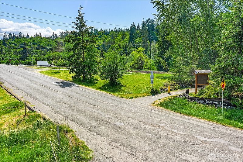 2nd image of 153 Strait View Drive