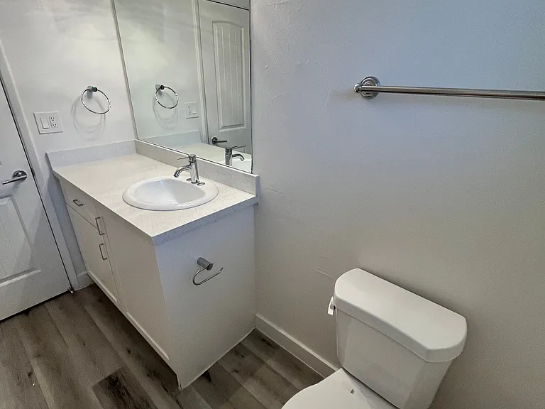 2905 N Euclid Ave — Photo 10