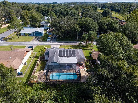 2nd image of 8064 Fawnridge Cir
