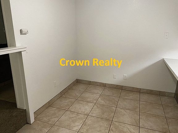 2nd image of 2416 W Whitendale Ave