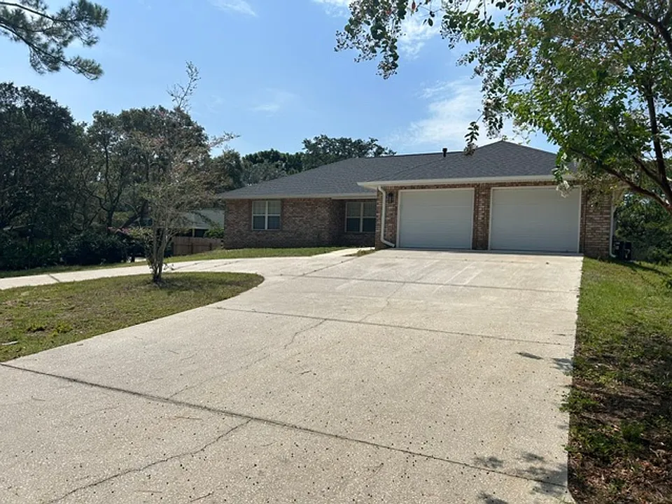 1759 Fuller Dr