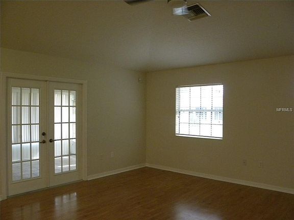 4th image of 1702 Lake Villa Dr