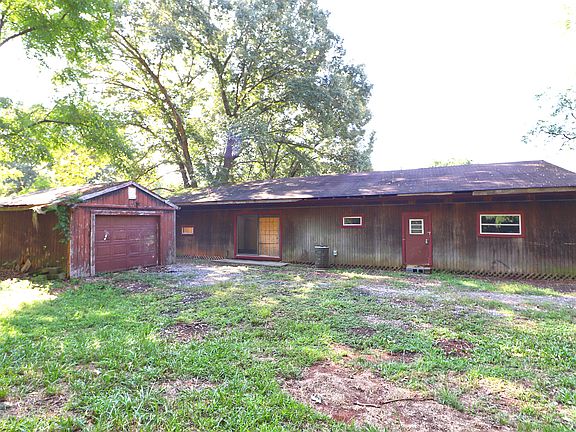 5th image of 379 Bluewater Dr