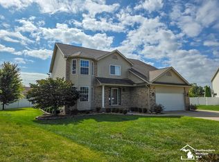 15132 Oak Valley Ln, Monroe, MI 48161