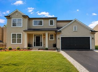 11323 S Glenbrook Cir, Plainfield, IL 60585
