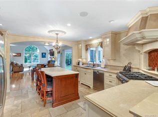 30 Lynn Pl, Ridgefield, CT 06877