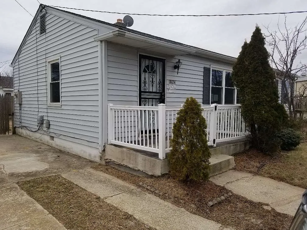 1824 N Ohio Ave photo 1