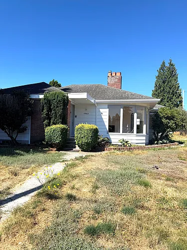 1802 Cedar St Photo 1