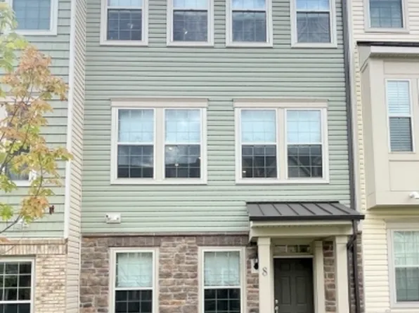 8 Cortland Ct #608, Livingston, NJ 07039