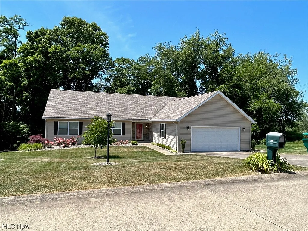 102 Eldorado Dr photo 1