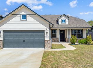 6633 S 22nd Ct, Broken Arrow, OK 74011