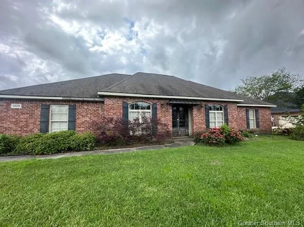 809 E Kade Ln, Lake Charles, LA 70605