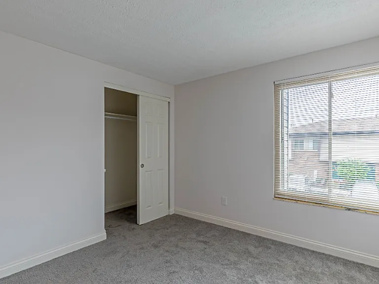 Rocky Creek Townhouse Apartments — Photo 10