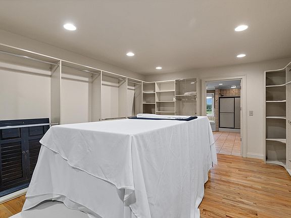 62nd image of 1020 Thomas Rd