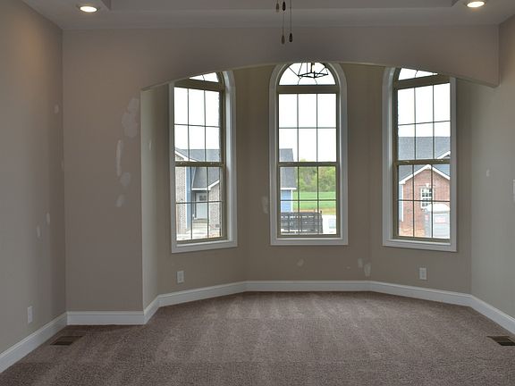 5th image of 94 Anderson Pl