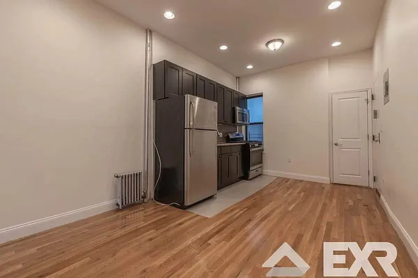 Rented by EXR | media 19