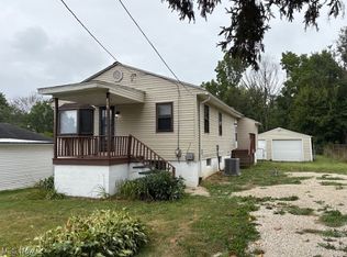 1896 Ronald Rd, Akron, OH 44312