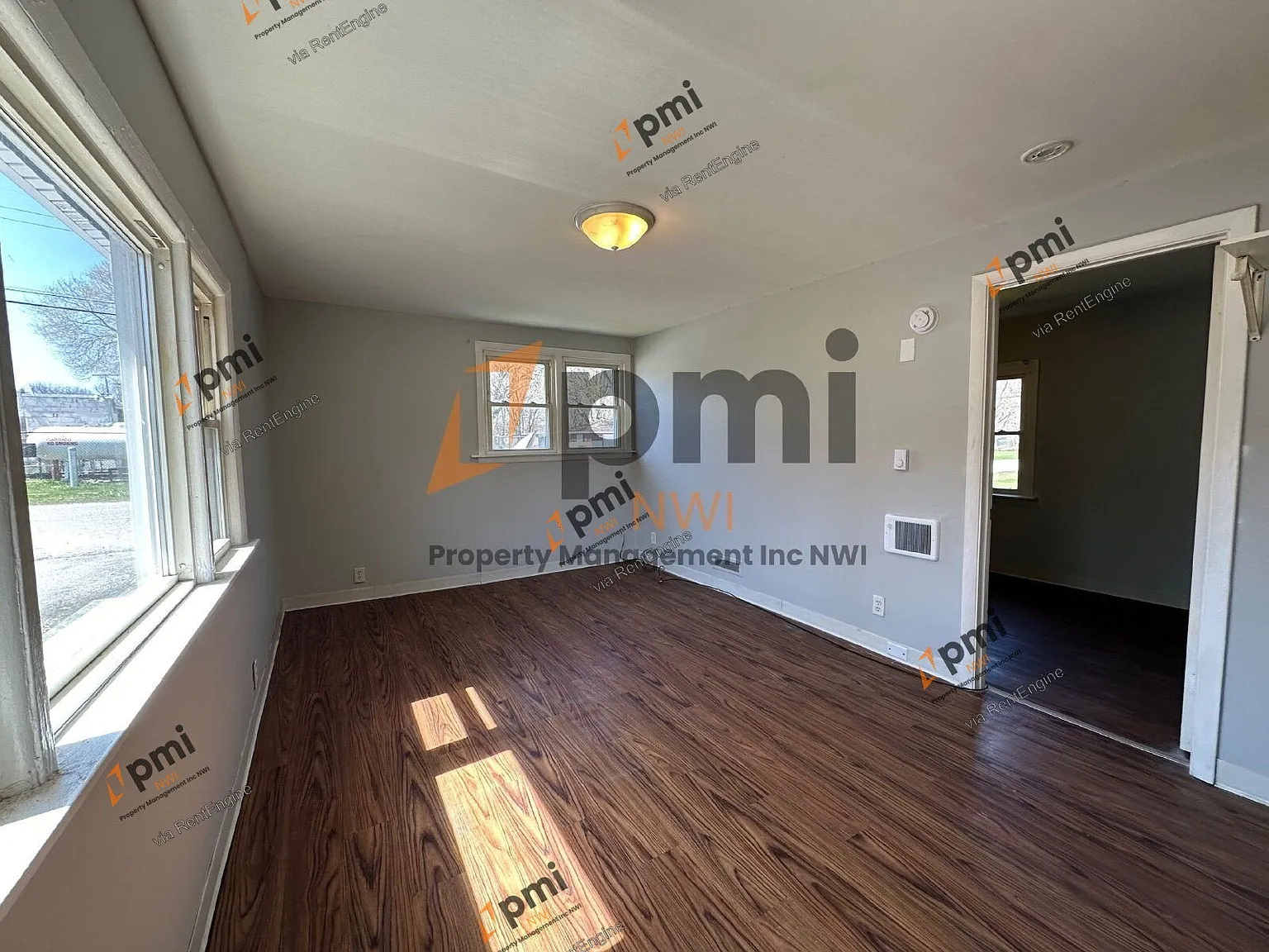 1 bed, 1.0 bath, 800 sqft, $850 — Photo 2